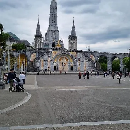 Castelema - Proche Du Sanctuaire